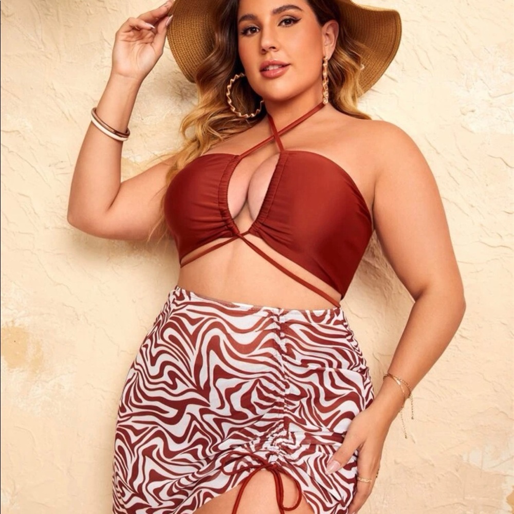 Stunning 🤎 Bathing suit